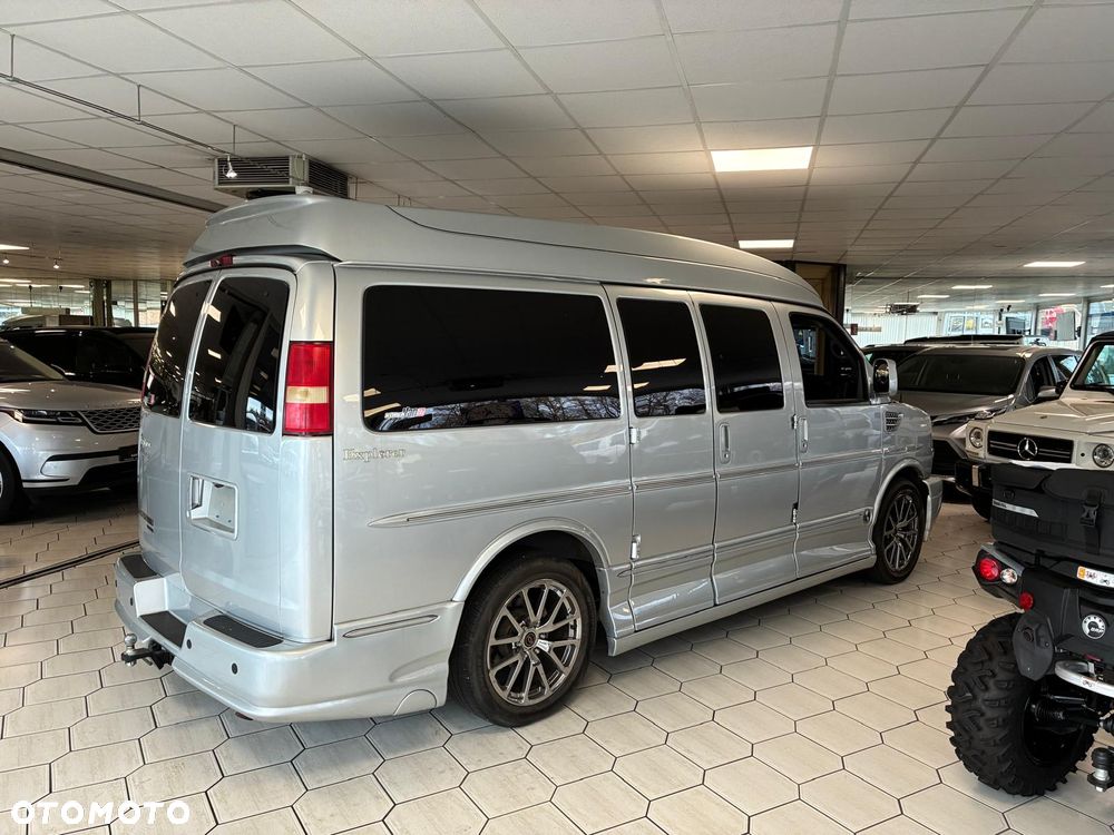 Chevrolet Express - 4