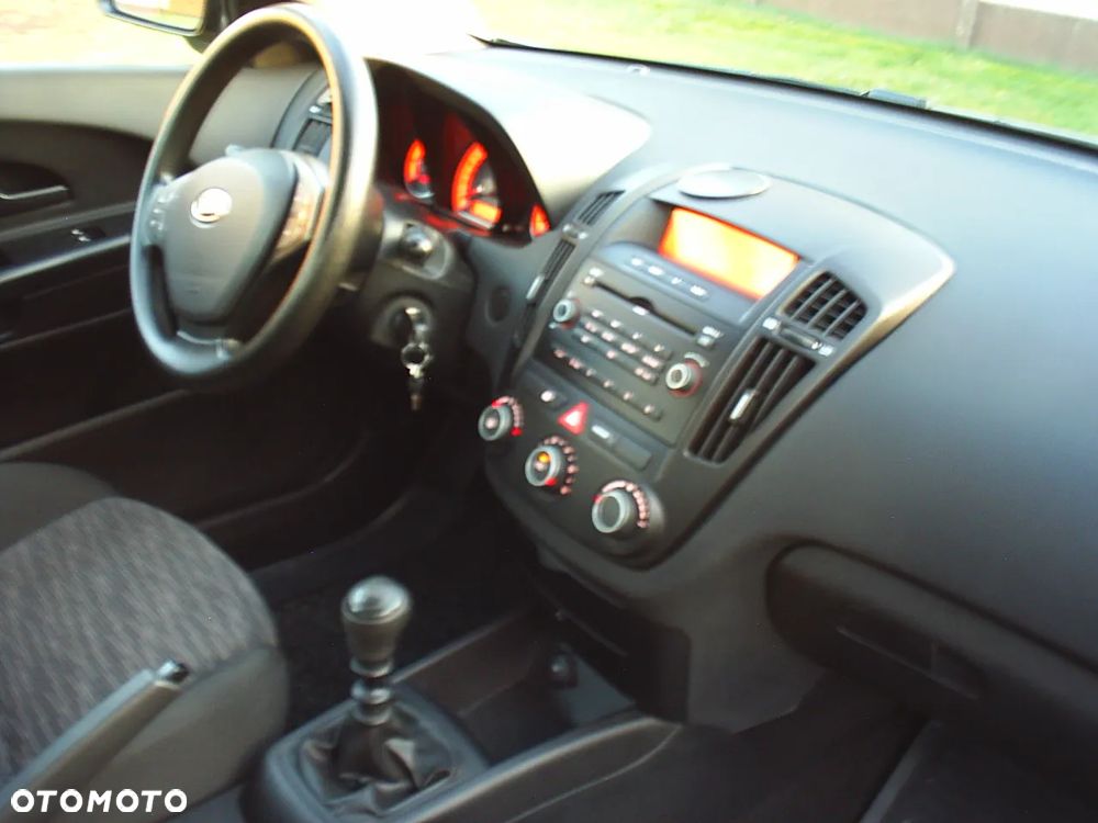 Kia Ceed 2009 photo 5