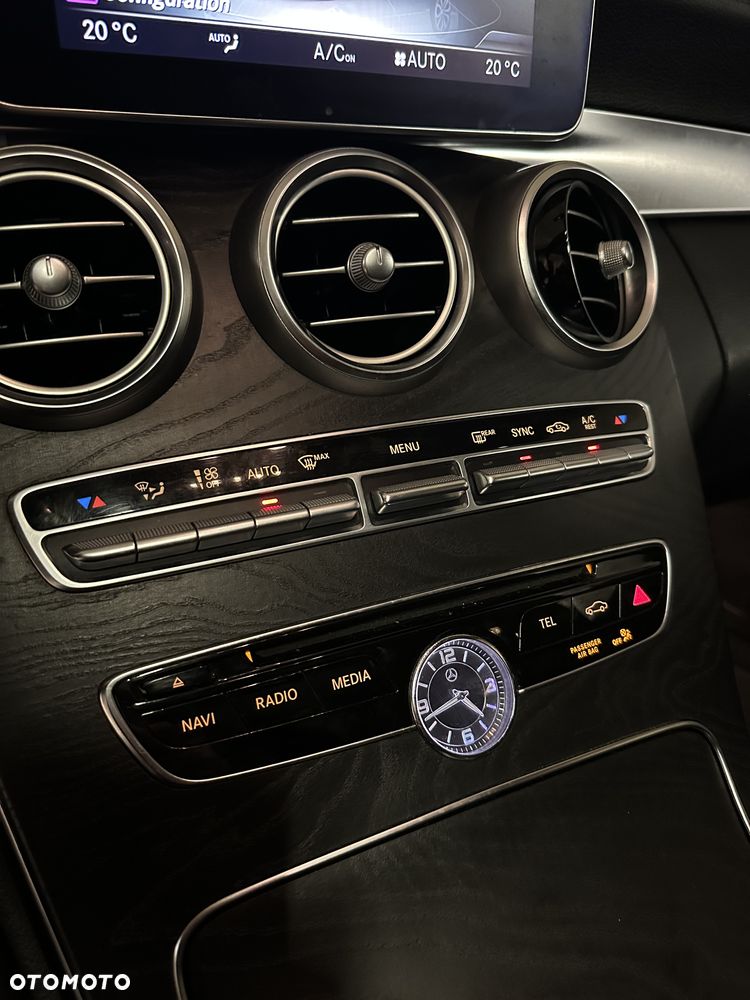 Mercedes-Benz Klasa C AMG 43 4-Matic - 20