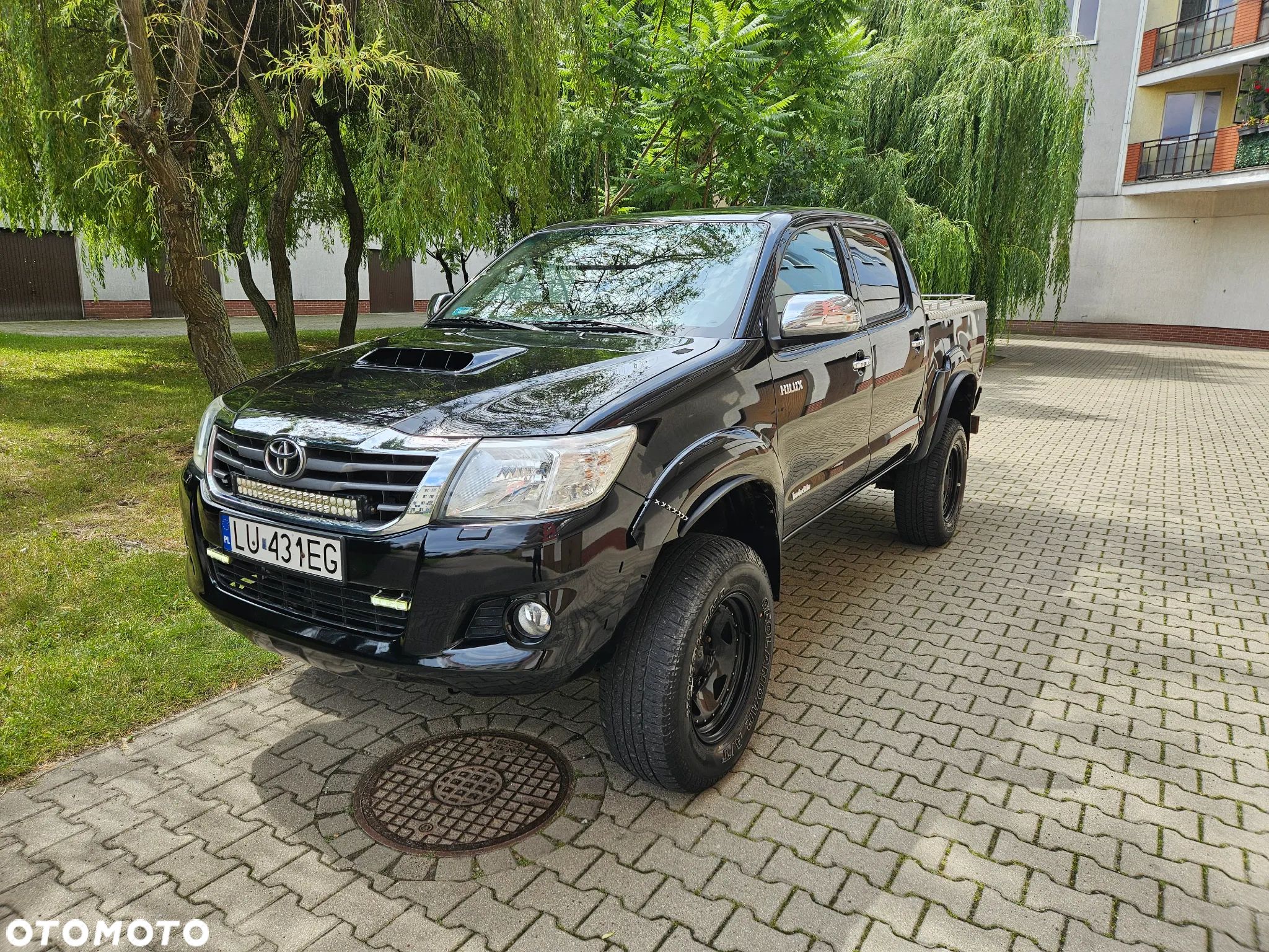 Toyota Hilux 3.0 D-4D Invincible - 1