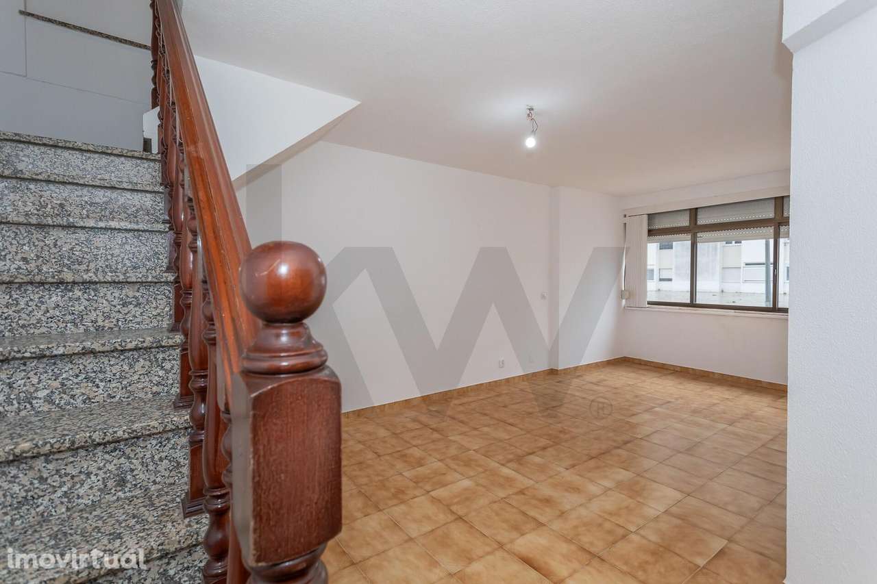 Apartamento T1 Duplex - Grande imagem: 2/46