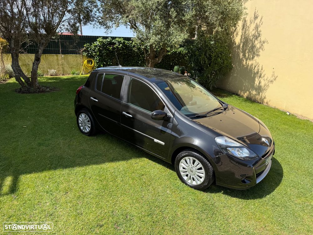 Renault Clio 1.2 16V Confort 130g - 3