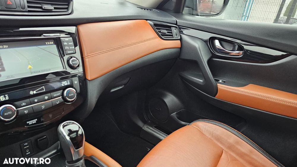 Nissan X-Trail 2.0 dCi ALL-MODE 4x4i Xtronic Tekna - 17