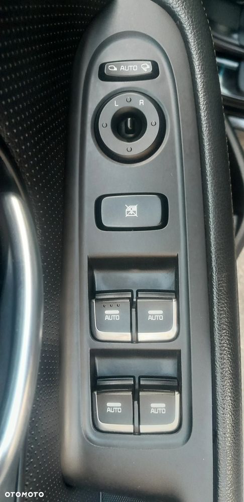 Kia Carens 1.7 CRDi 115 Fifa World Cup Edition - 19