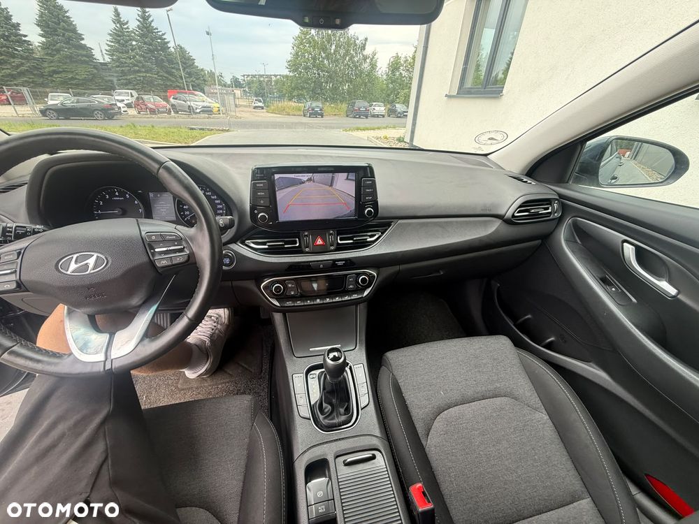 Hyundai i30 1.0 T-GDI Classic + DCT - 13