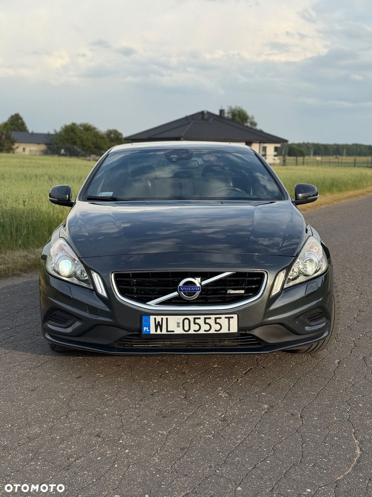 Volvo S60 T6 AWD R-Design Momentum - 5
