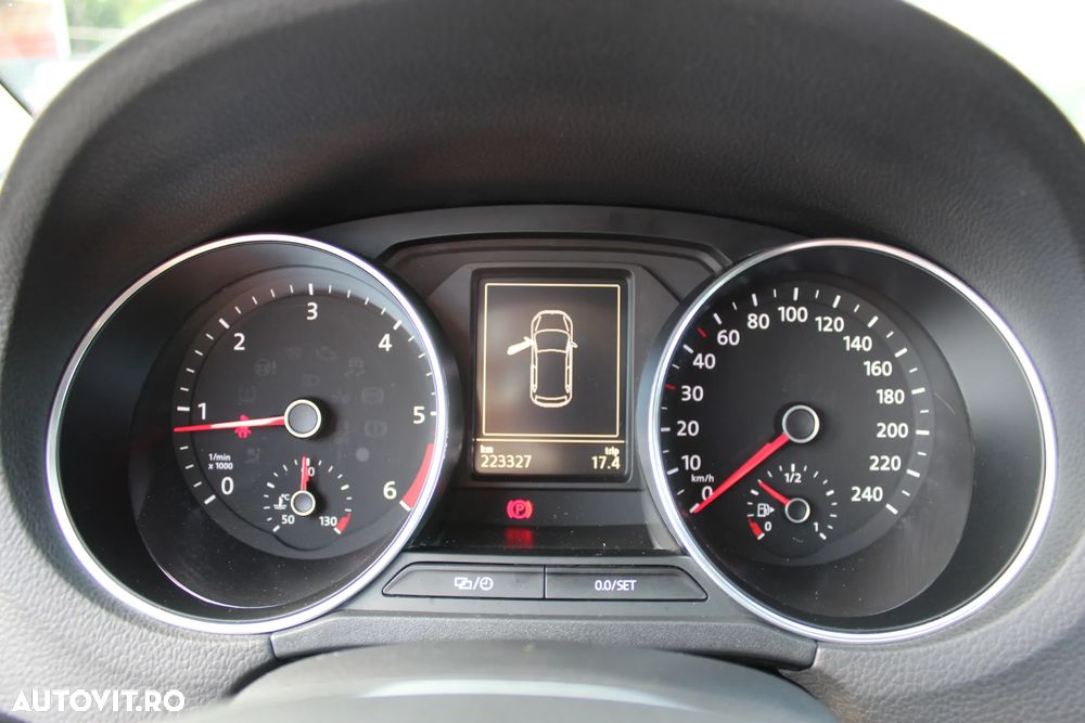 Volkswagen Polo 1.4 TDI Blue Motion Technology Lounge - 39