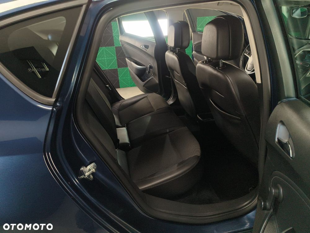 Opel Astra - 25