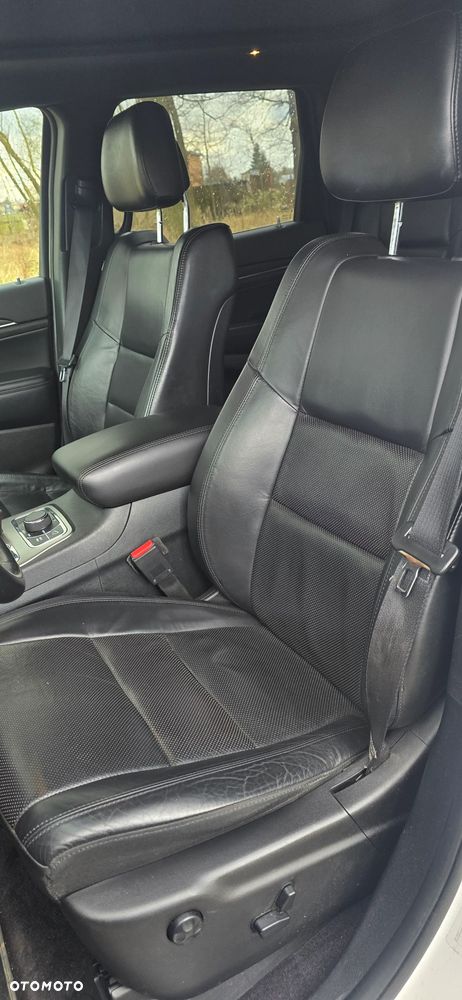 Jeep Grand Cherokee - 13