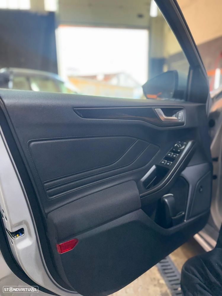 Ford Focus 1.0 EcoBoost ST-Line - 11