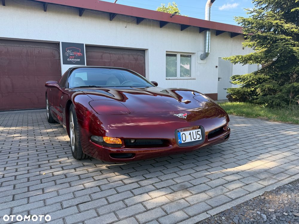 Chevrolet Corvette - 3