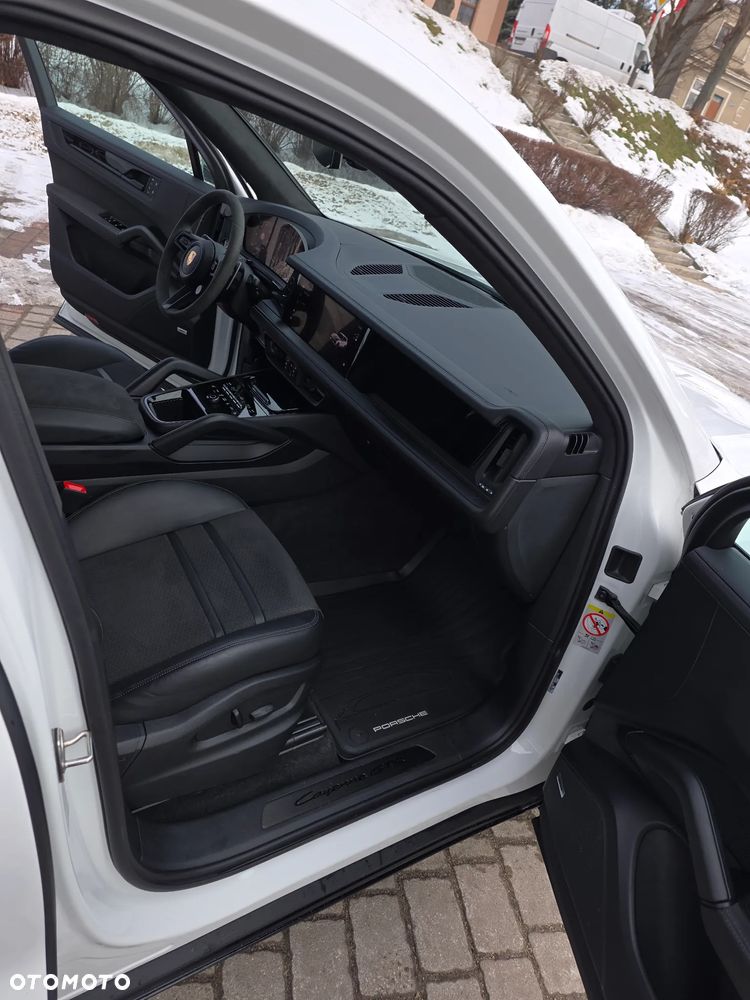Porsche Cayenne - 4