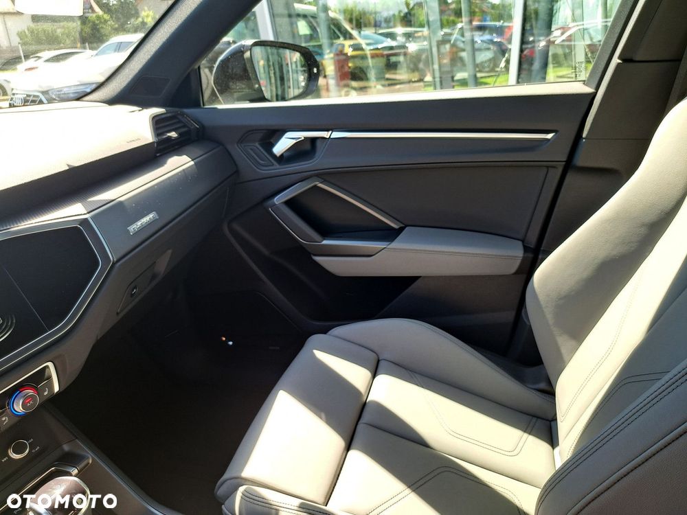 Audi Q3 Sportback - 25