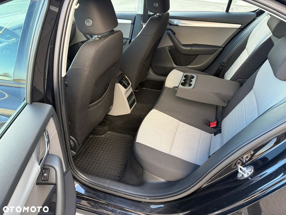 Skoda Octavia 2.0 TDI Edition EU6 - 9
