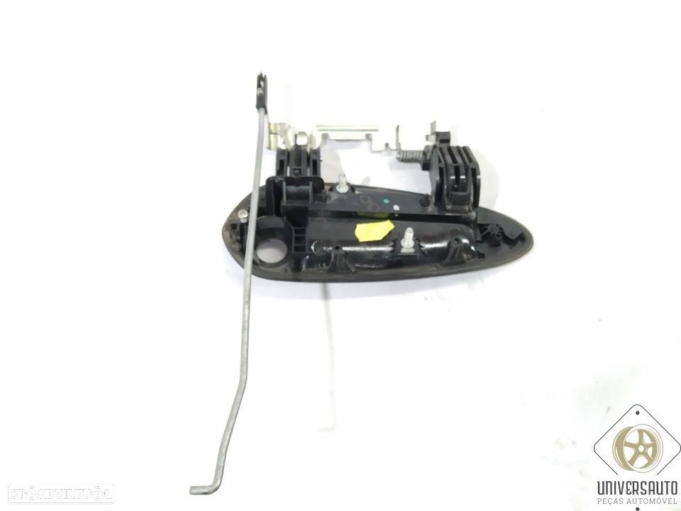 MANIPULO EXTERIOR FRONTAL ESQUERDO FIAT GRANDE PUNTO 2009 - 1