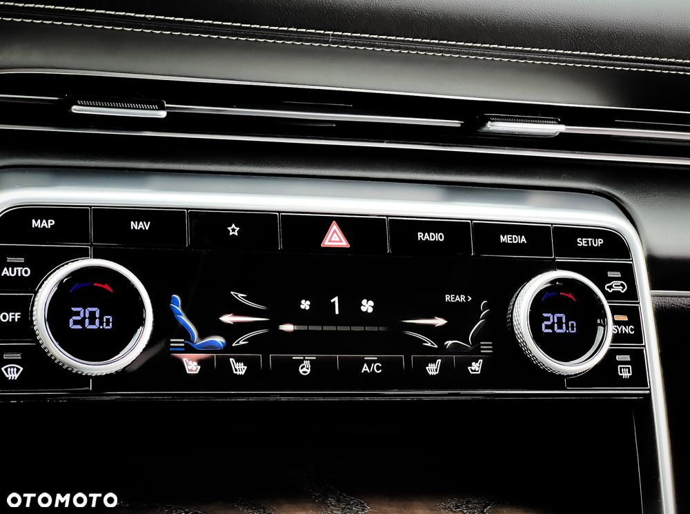 Genesis GV80 - 25