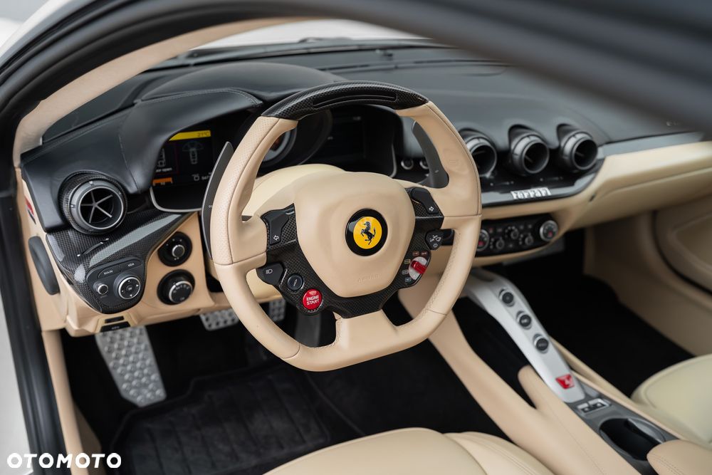 Ferrari F12berlinetta - 21