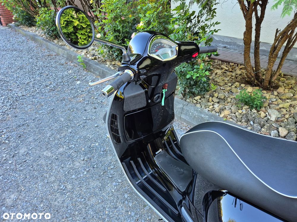 Vespa GTS - 9