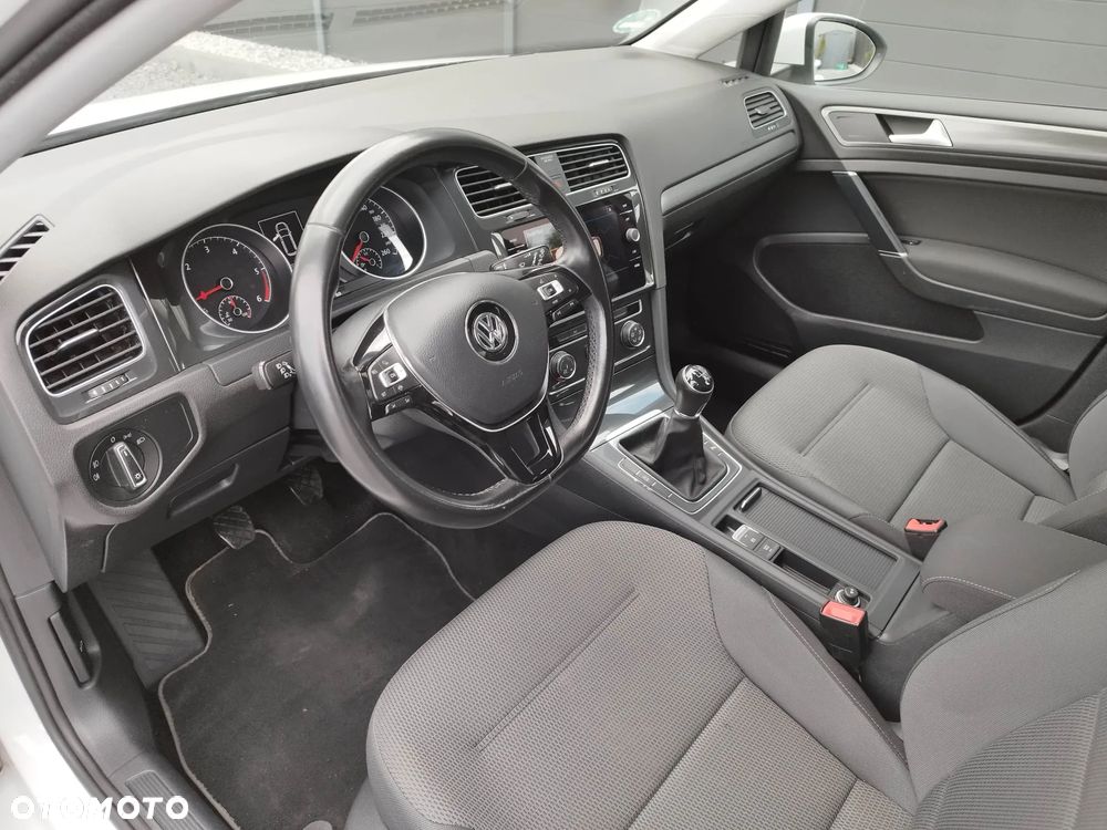 Volkswagen Golf Variant 2.0 TDI (BlueMotion Technology) Comfortline - 21