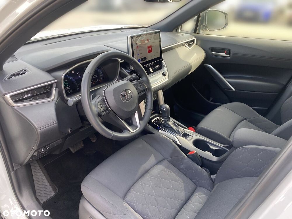 Toyota Corolla Cross - 10
