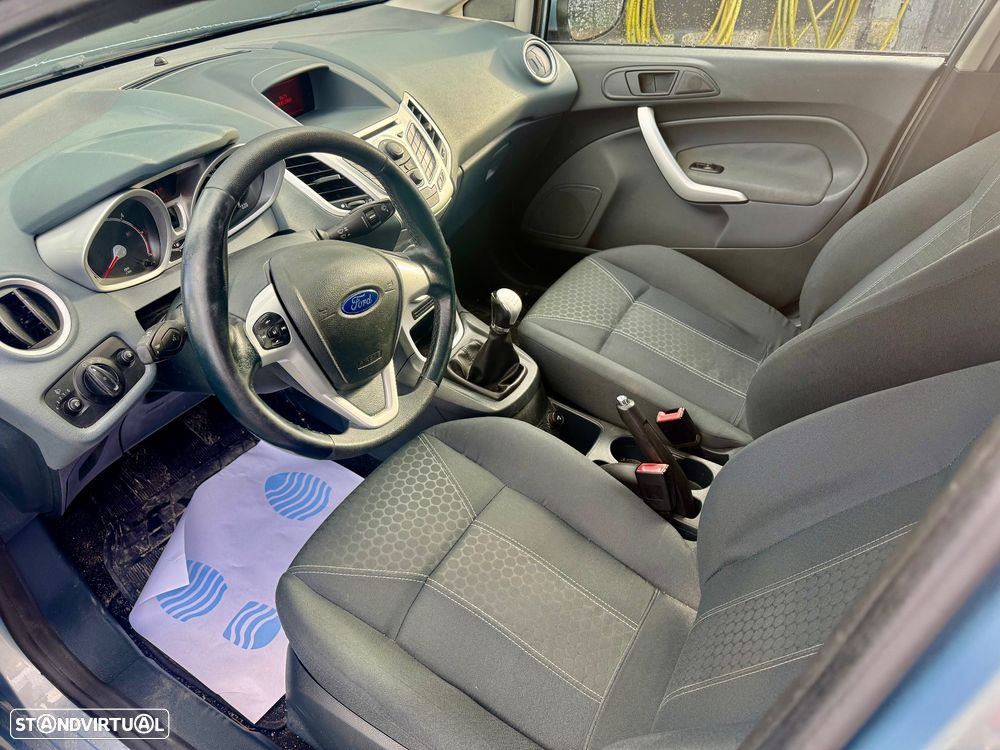 Ford Fiesta 1.6 TDCI Titanium - 33