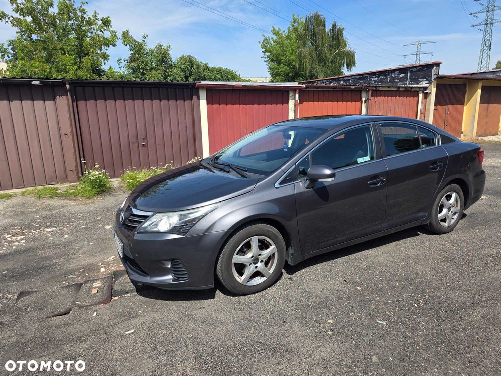 Toyota Avensis - 2