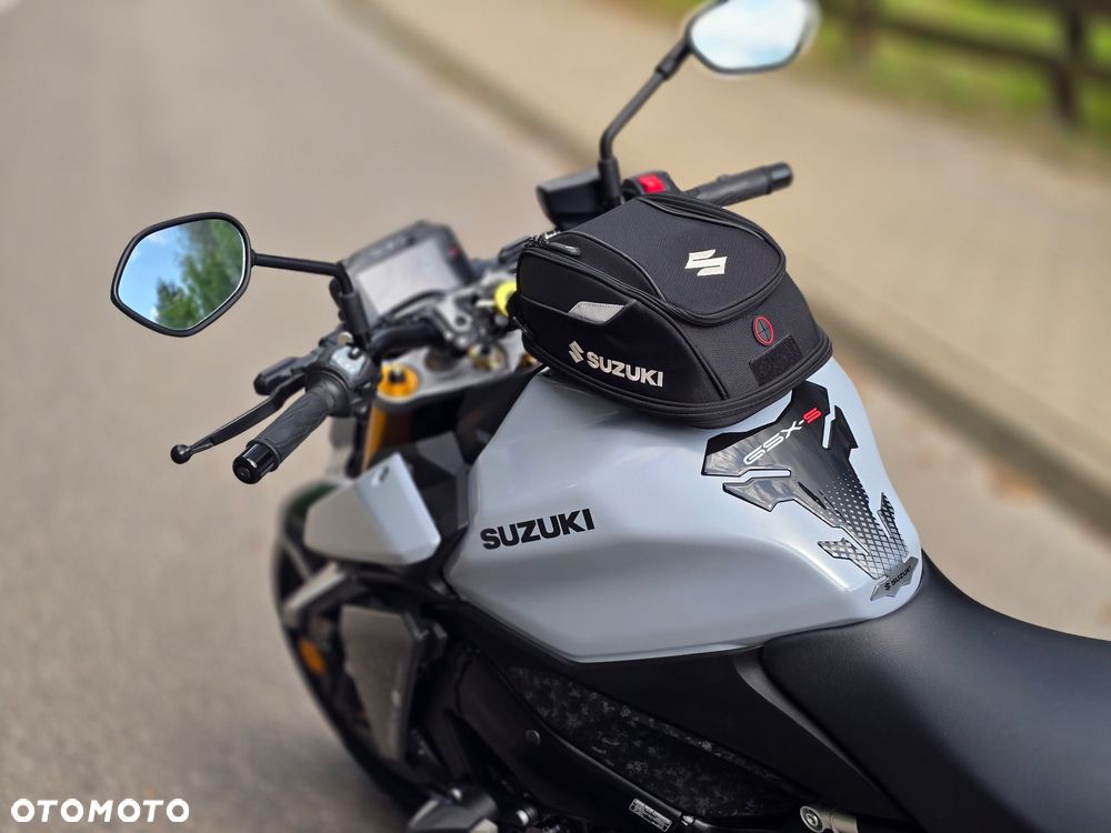 Suzuki GSX 1000 - 36