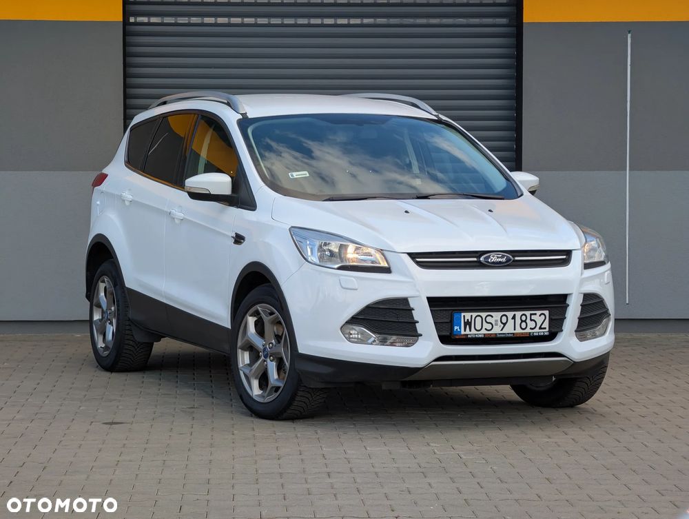Ford Kuga 1.6 EcoBoost 2x4 Titanium - 3