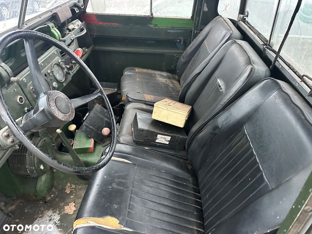 Land Rover Defender - 12