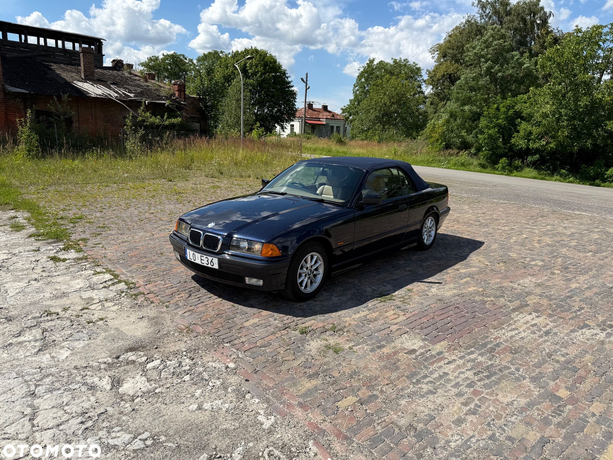 BMW Seria 3 323i - 1