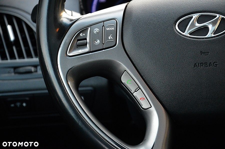 Hyundai ix35 1.6 2WD Fifa World Cup Edition - 27