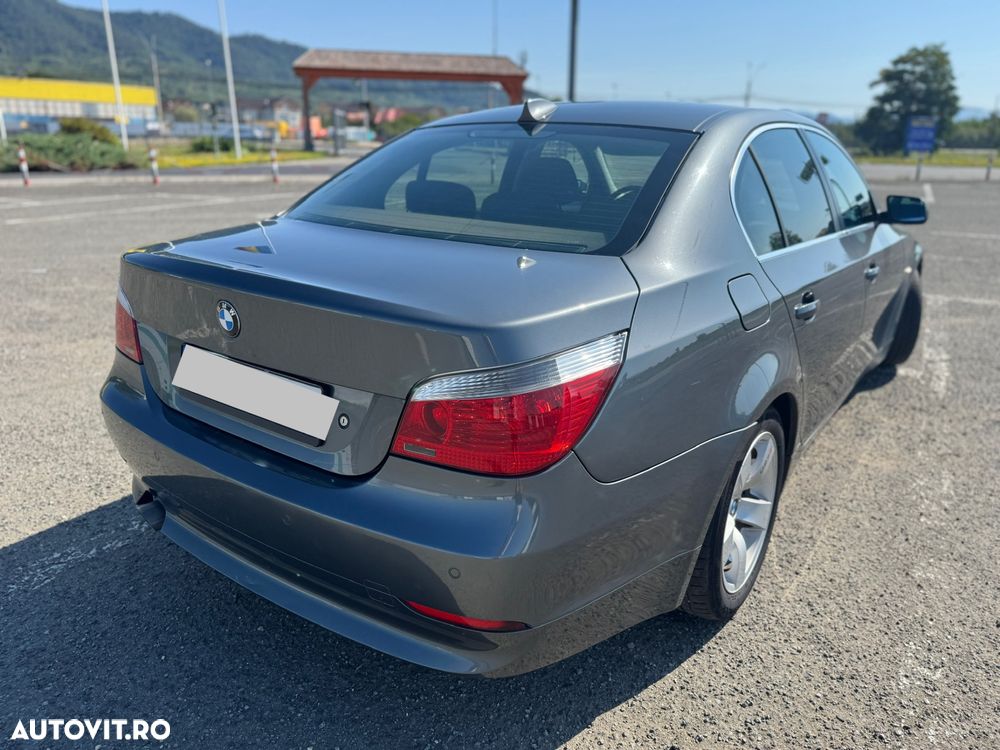 BMW Seria 5 520d Touring - 3