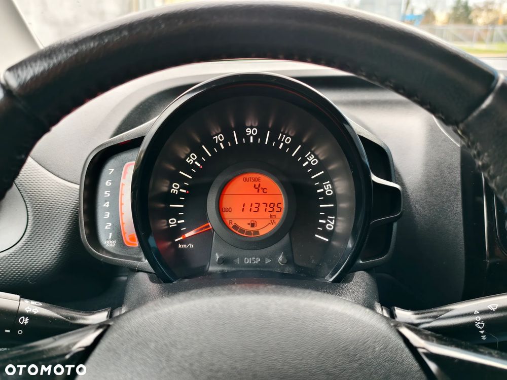 Citroën C1 VTi 72 SHINE - 26