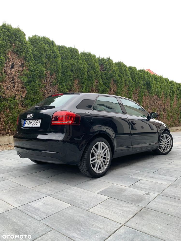 Audi A3 3-drzwiowe 1.6 TDI DPF Attraction - 6