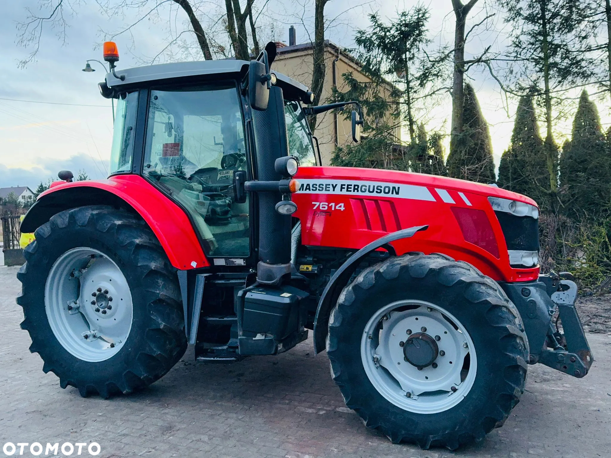 Massey Ferguson 7614 Dyna 4 - 8