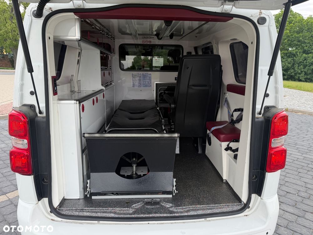 Opel Vivaro Karetka Ambulans Ambulance Sanitarny EN1789 - 10
