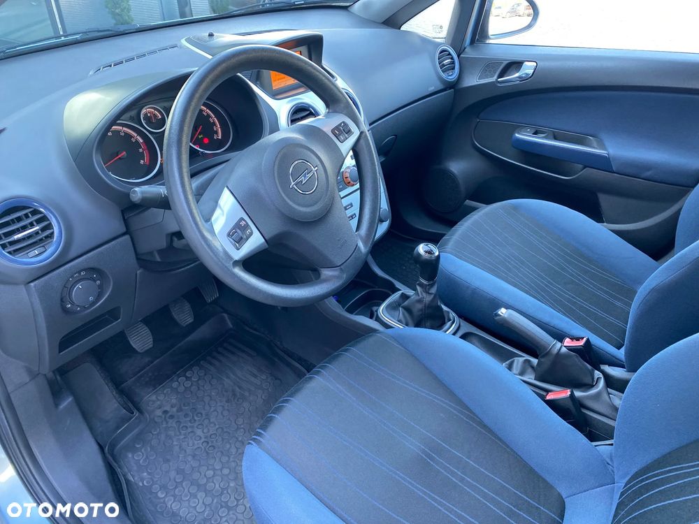 Opel Corsa 1.2 16V Essentia - 24