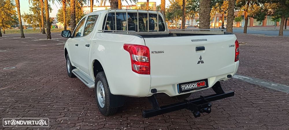 Mitsubishi L200 2.4 DI-D CD Invite 2WD - 37