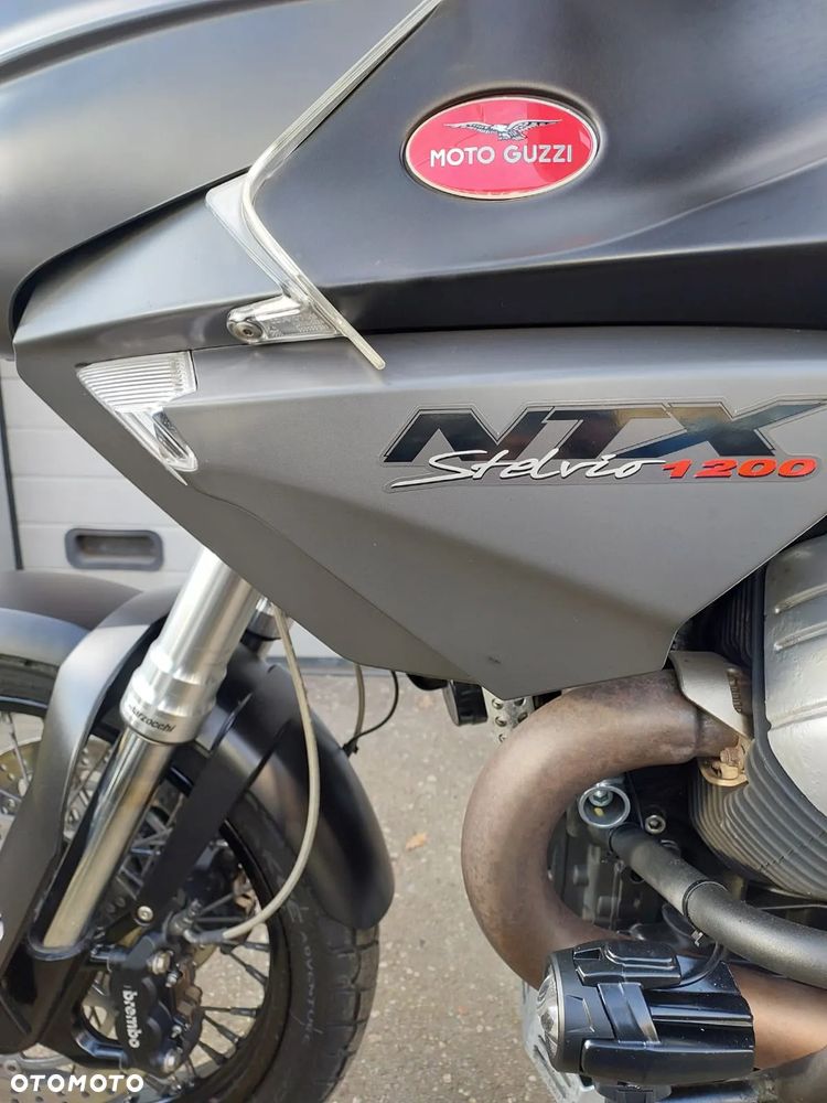 Moto Guzzi Stelvio - 35