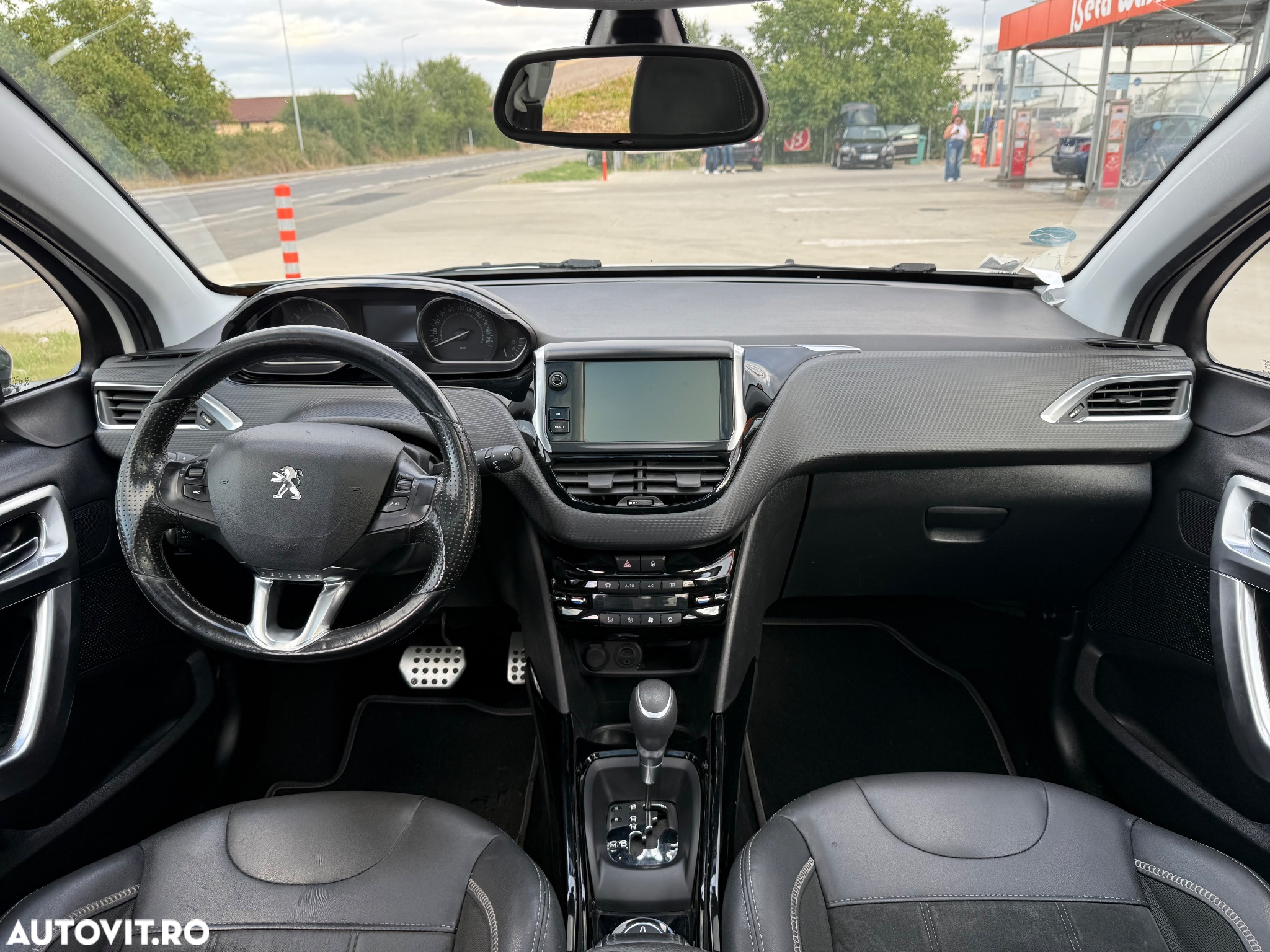 Peugeot 2008 1.2 PureTech Turbo EAT6 S&S GT-Line - 5