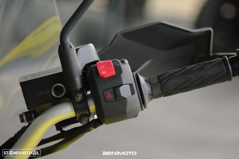 Suzuki DL 800 DE - 11