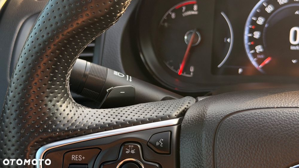 Opel Insignia 2.0 T Cosmo - 11