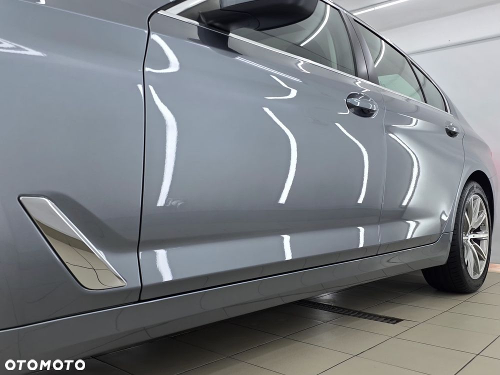 BMW Seria 5 520d xDrive MHEV - 30