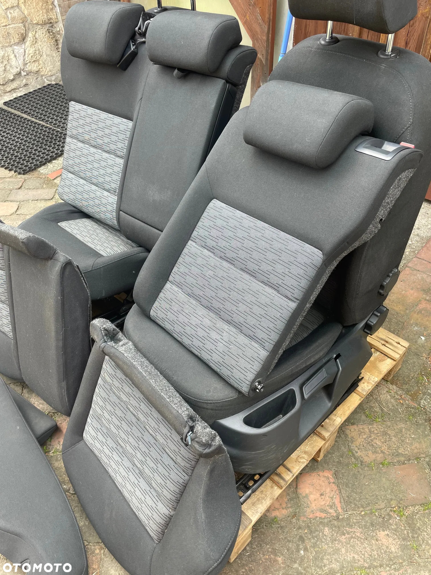fotele Skoda Octavia 2 HB - 2