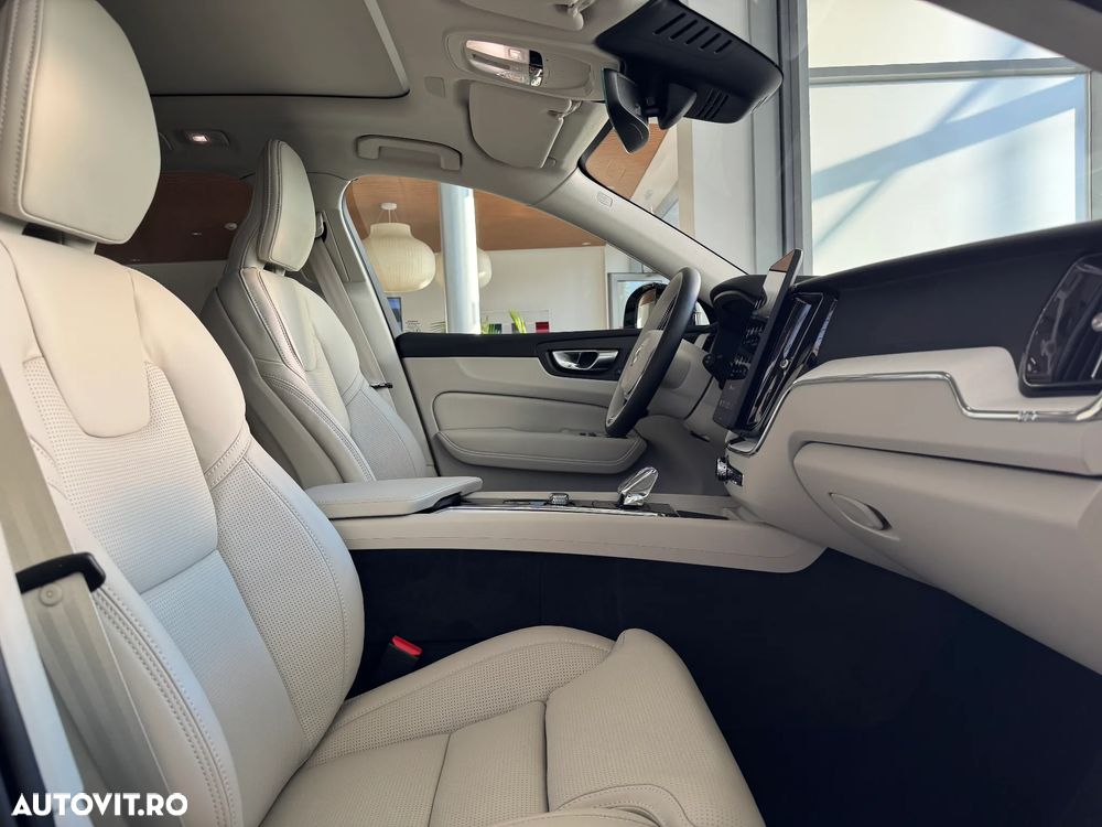 Volvo XC 60 Recharge T6 Twin Engine eAWD Inscription Expression - 12