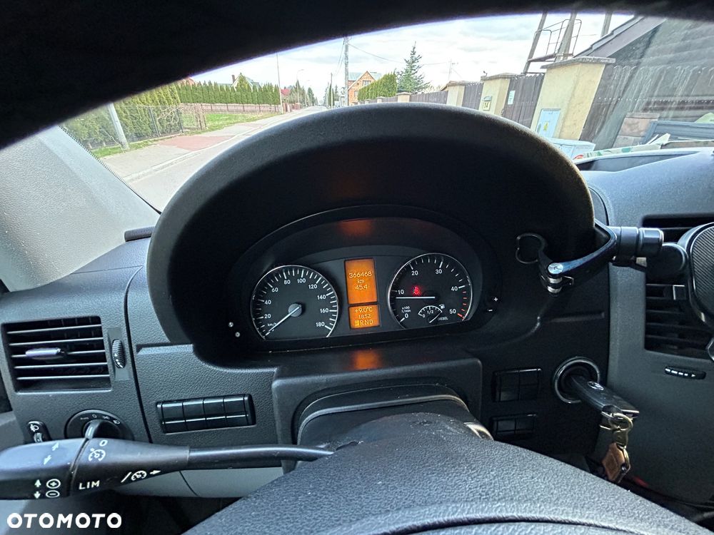 Mercedes-Benz Sprinter - 17