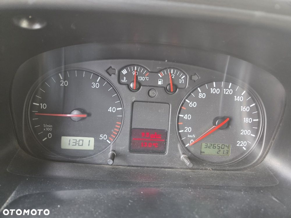 Volkswagen Multivan - 10