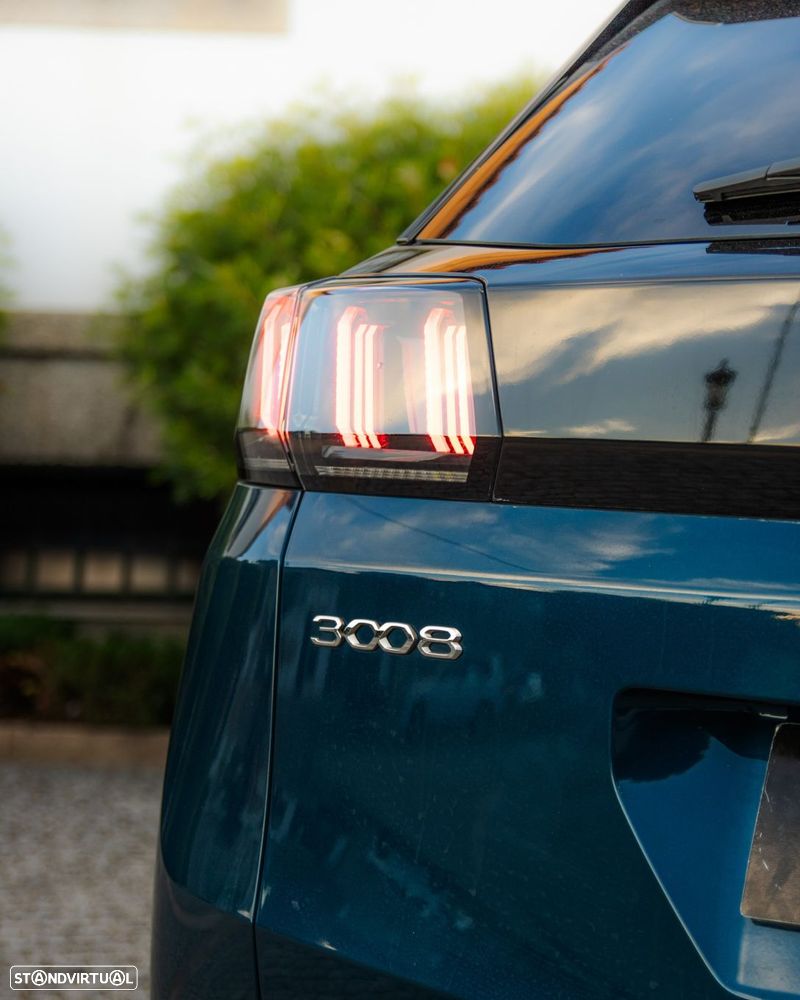 Peugeot 3008 Hybrid 225 e-EAT8 GT Pack - 29