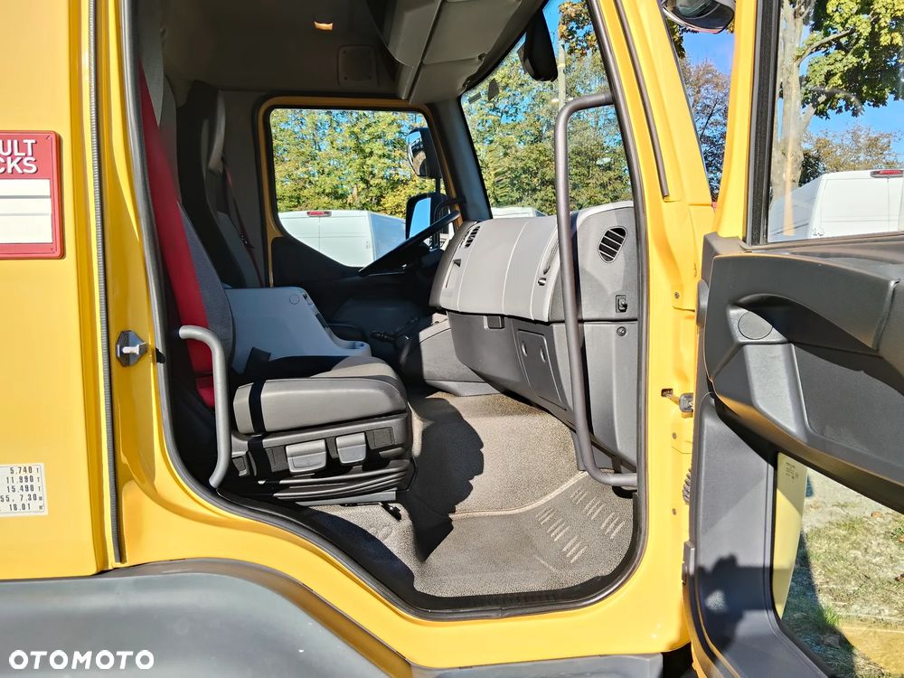Renault D12 - 23