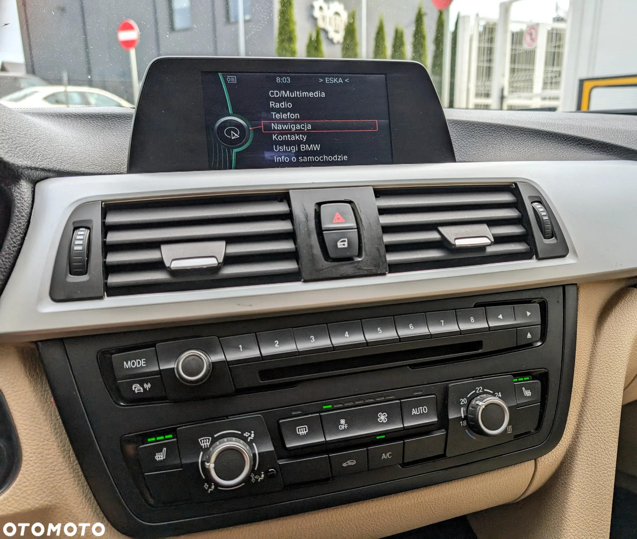 BMW Seria 3 320d DPF Touring Edition Exclusive - 14